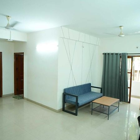 Local Nr Green Woods บังกาลอร์ ภายนอก รูปภาพ